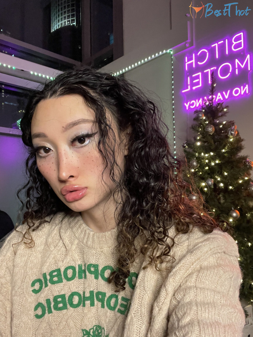 Photo by strawishere published on December 14,2024 11:06:04 - BestThots