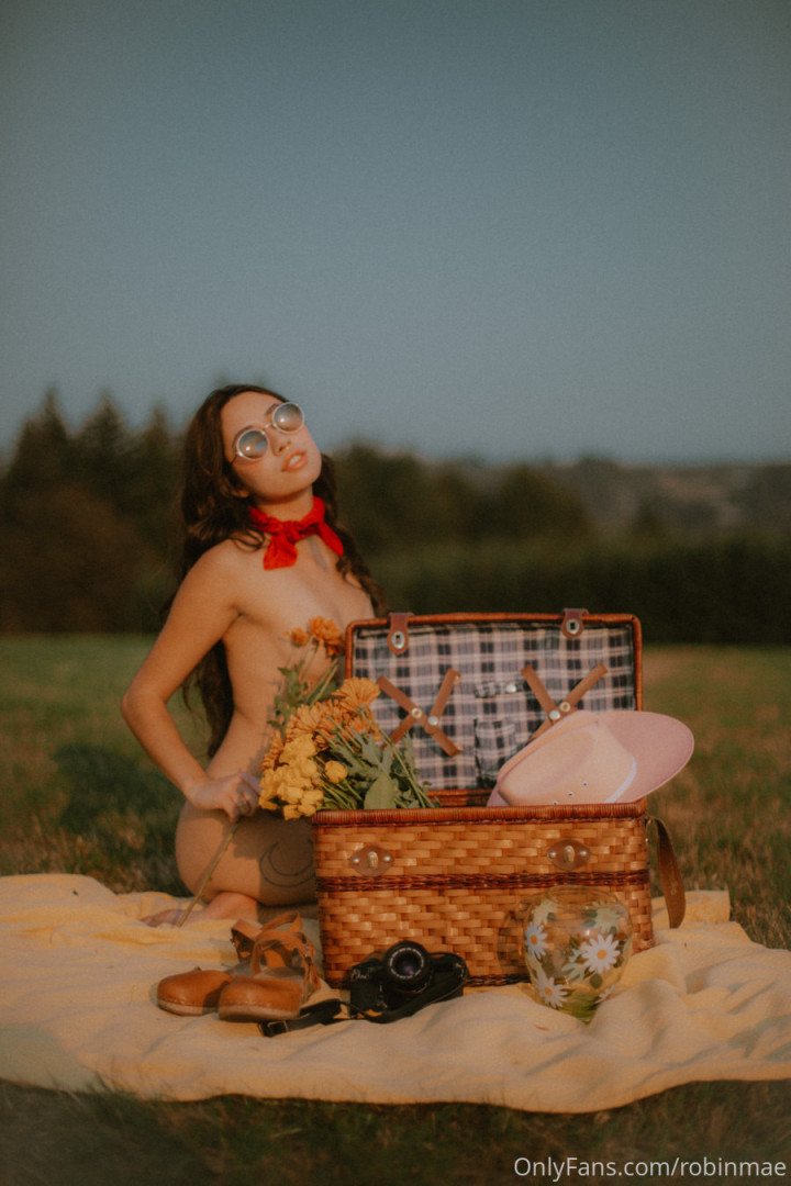 Photo by robinmae published on October 16,2023 02:42:34 - BestThots