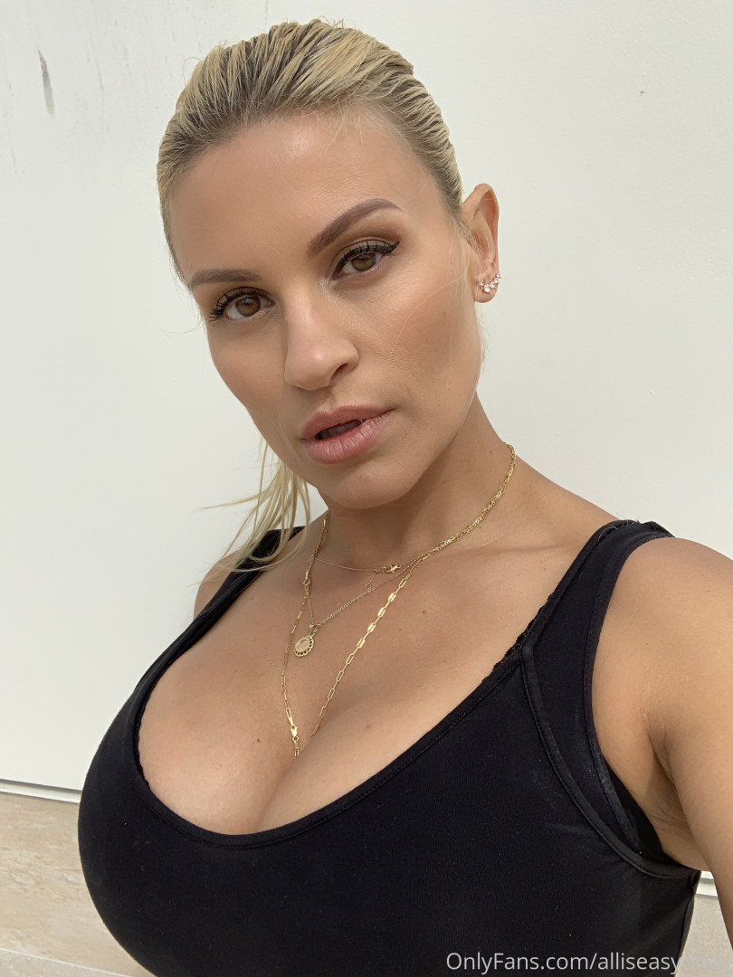 Photo by alliseasydney published on November 20,2023 08:36:41 - BestThots