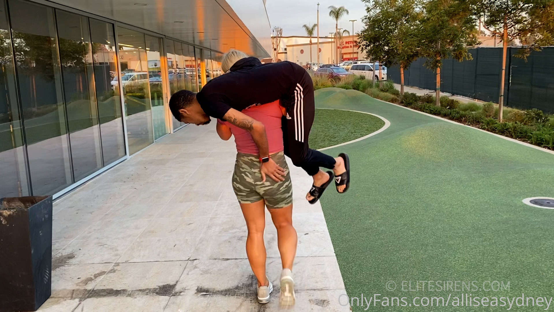 Photo by alliseasydney published on November 20,2023 08:38:00 - BestThots