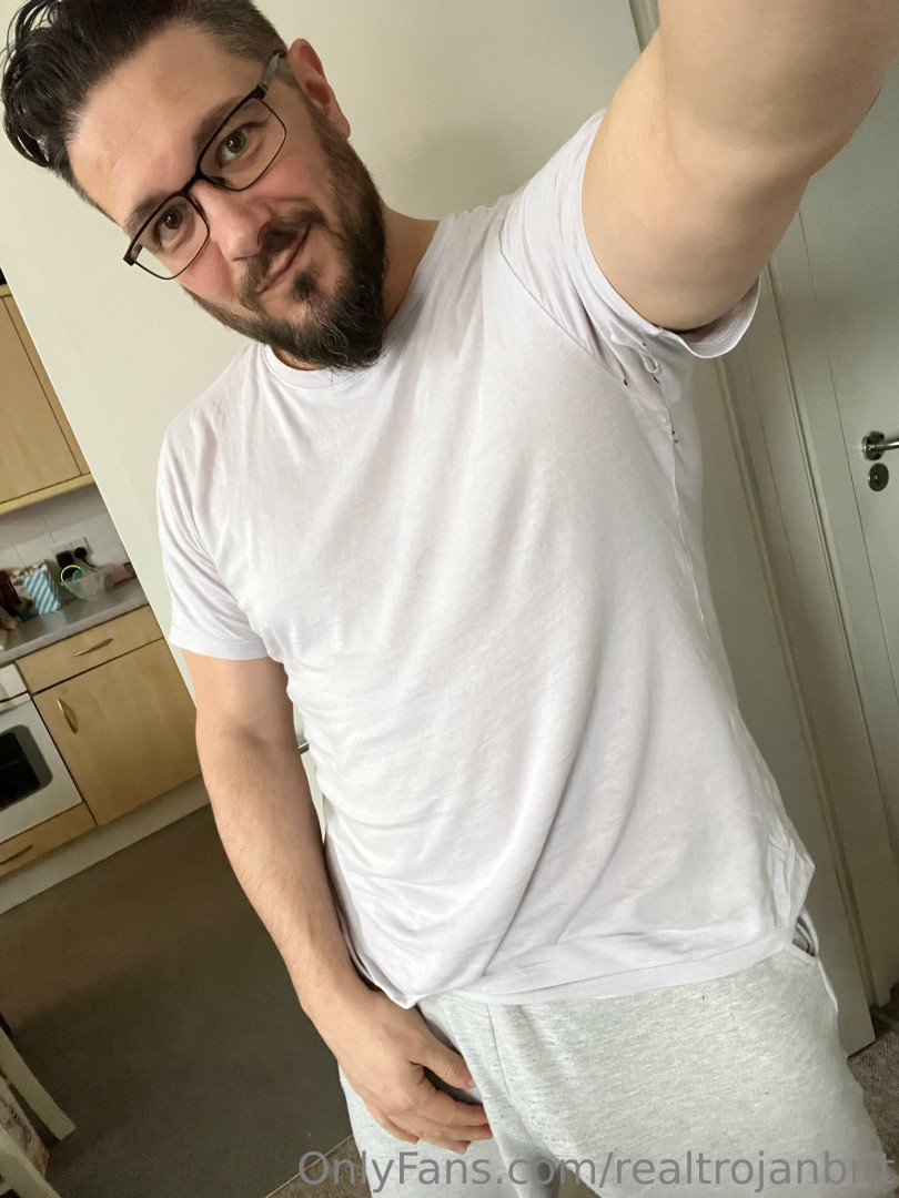Photo by realtrojanbrit published on July 4,2023 22:32:16 - BestThots
