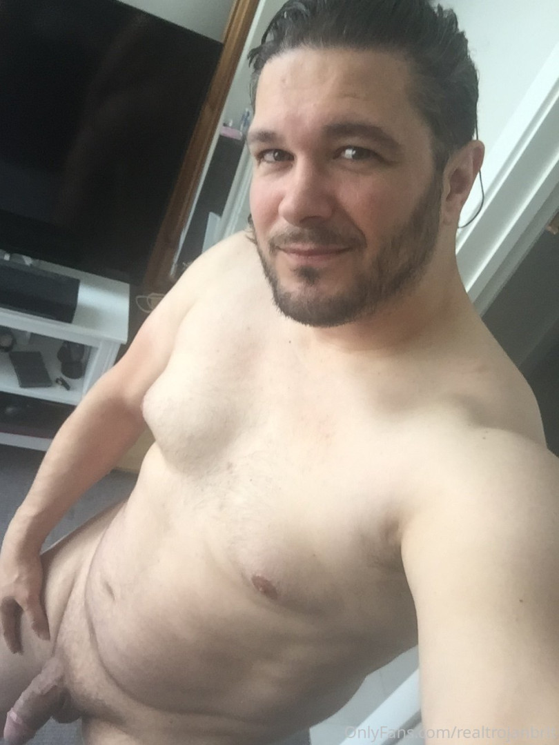 Photo by realtrojanbrit published on July 4,2023 22:33:51 - BestThots