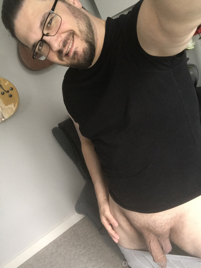 Photo by realtrojanbrit published on July 4,2023 22:36:04 - BestThots