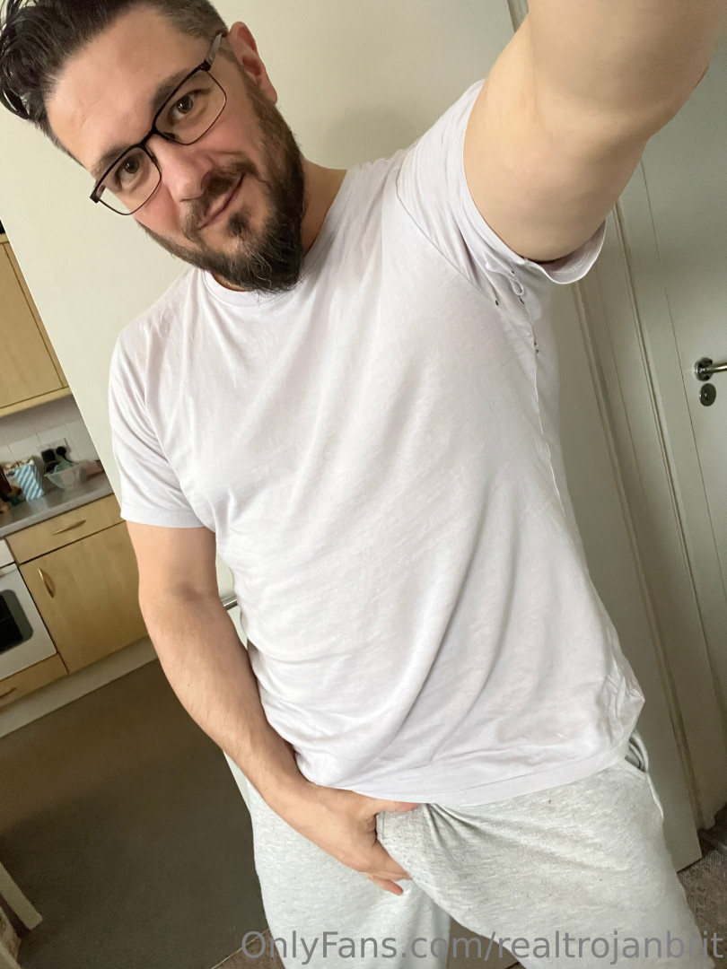 Photo by realtrojanbrit published on July 4,2023 22:37:31 - BestThots