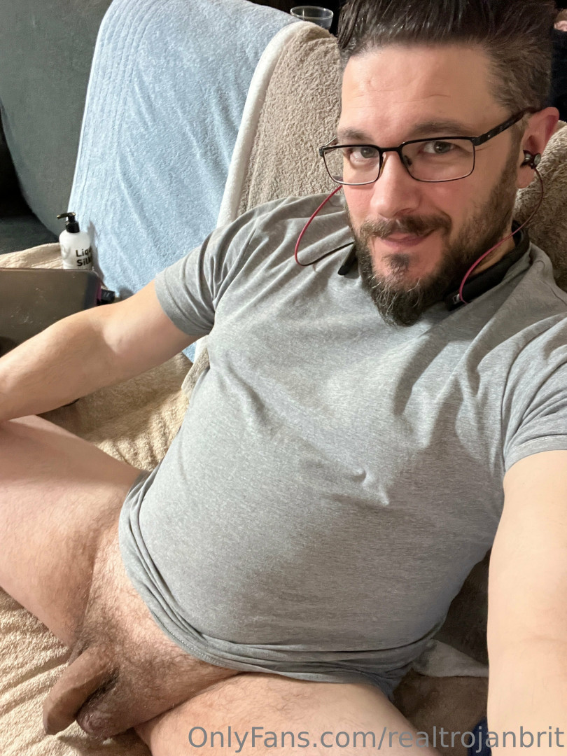 Photo by realtrojanbrit published on July 4,2023 22:39:03 - BestThots