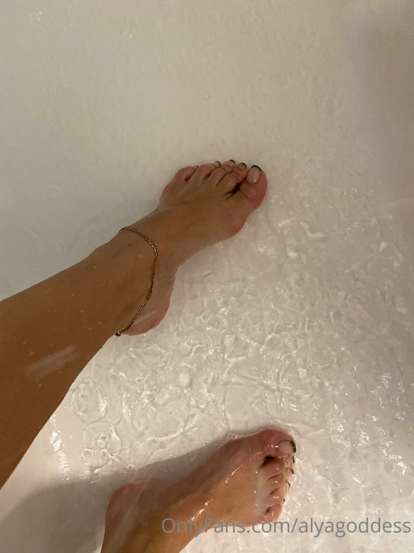 Photo by alyagoddess published on November 19,2023 23:39:50 - BestThots