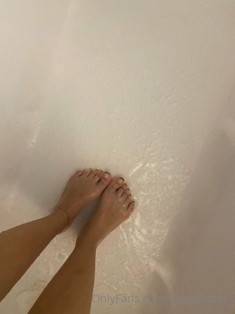 Photo by alyagoddess published on November 19,2023 23:45:17 - BestThots