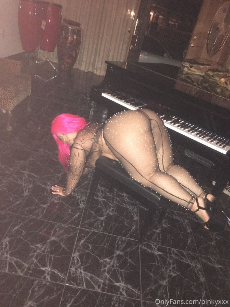 Photo by pinkyxxx published on October 13,2023 22:19:44 - BestThots