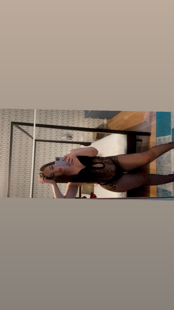 Photo by albabrunette published on November 19,2023 22:30:01 - BestThots