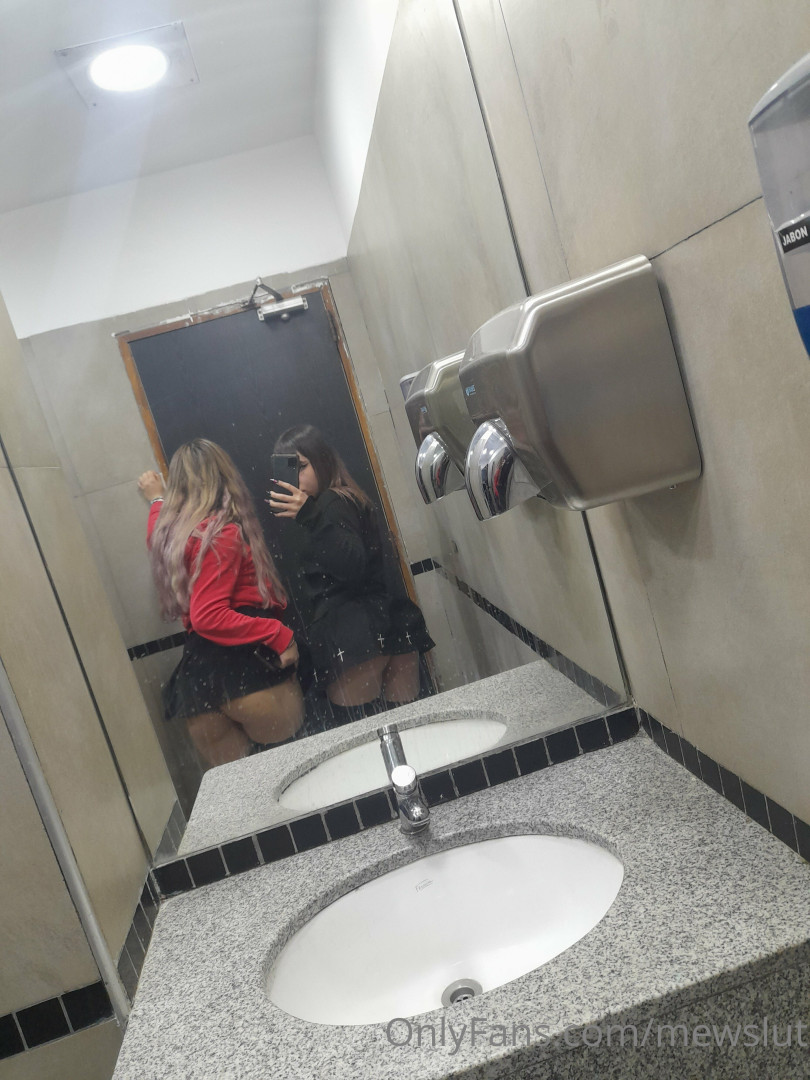 Photo by mewslut published on May 21,2023 09:57:40 - BestThots