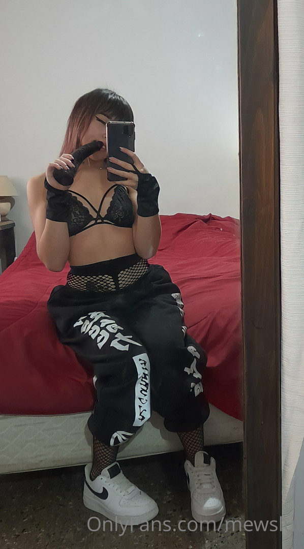 Photo by mewslut published on May 21,2023 09:59:39 - BestThots
