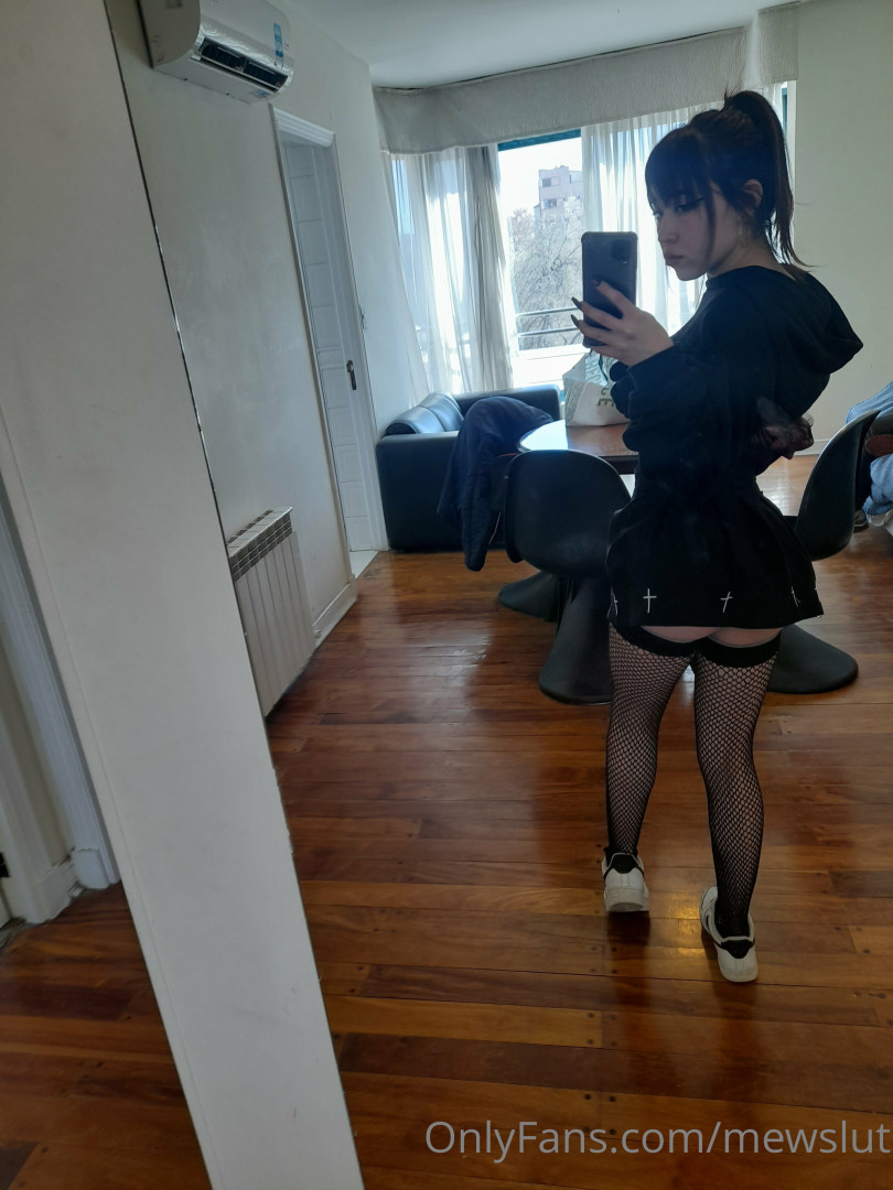 Photo by mewslut published on May 21,2023 10:00:16 - BestThots