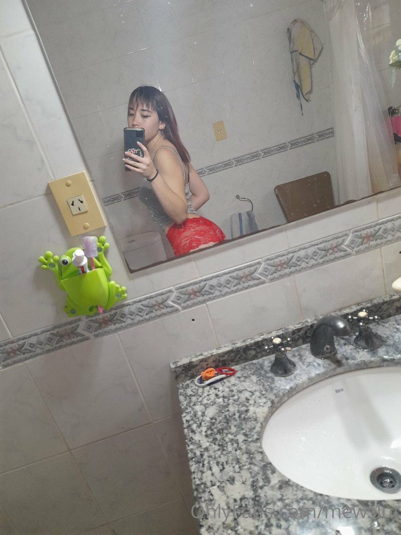 Photo by mewslut published on May 21,2023 10:00:36 - BestThots