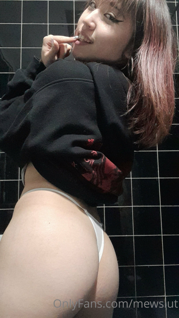 Photo by mewslut published on May 21,2023 10:02:29 - BestThots