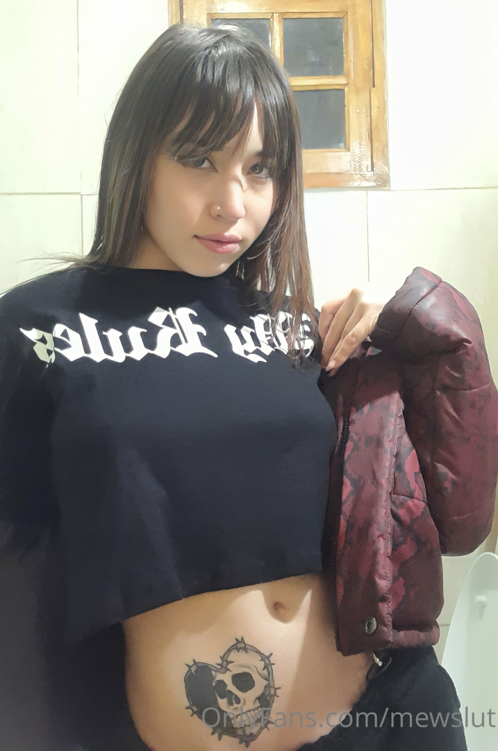 Photo by mewslut published on May 21,2023 10:05:06 - BestThots