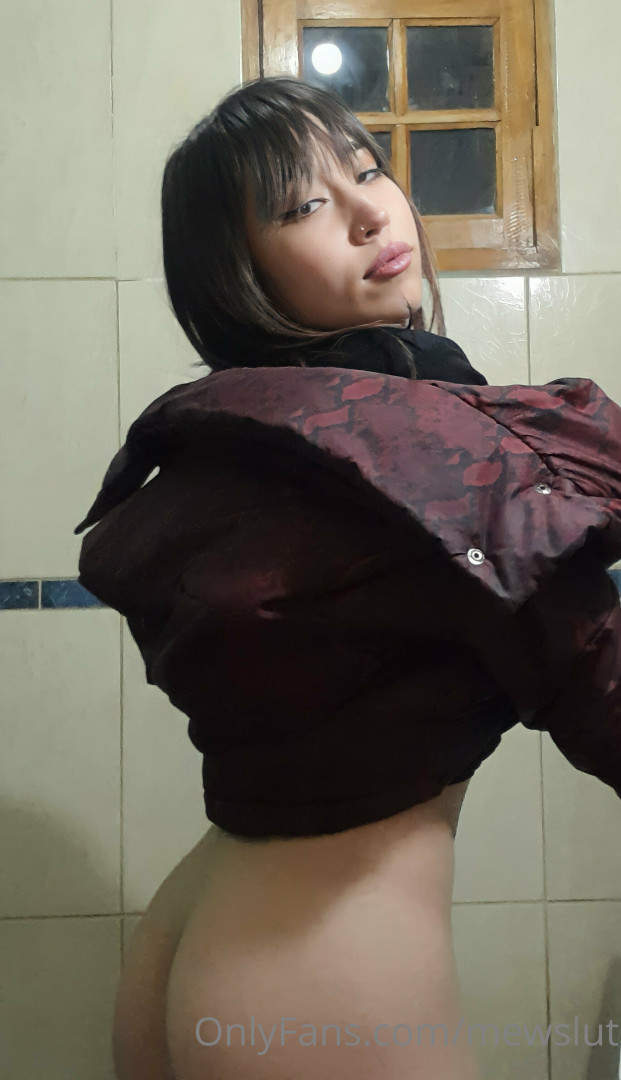 Photo by mewslut published on May 21,2023 10:06:21 - BestThots