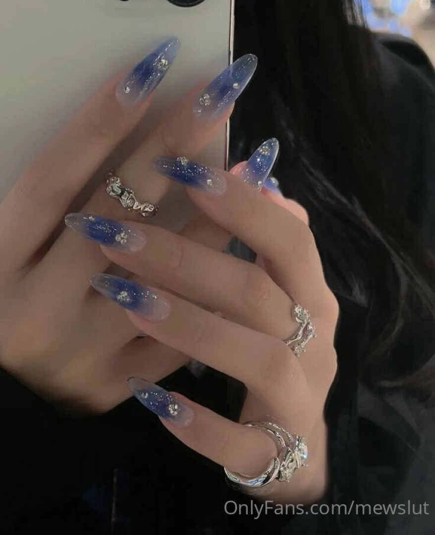 Photo by mewslut published on May 21,2023 10:07:17 - BestThots