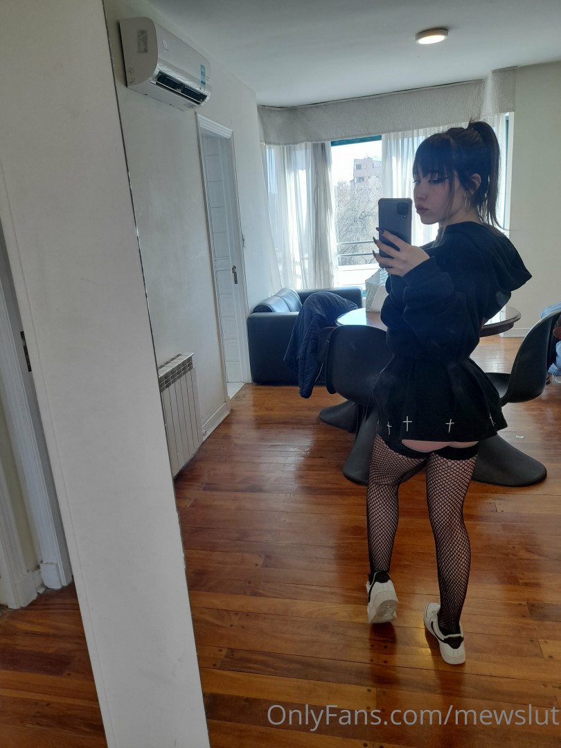 Photo by mewslut published on May 21,2023 10:08:20 - BestThots