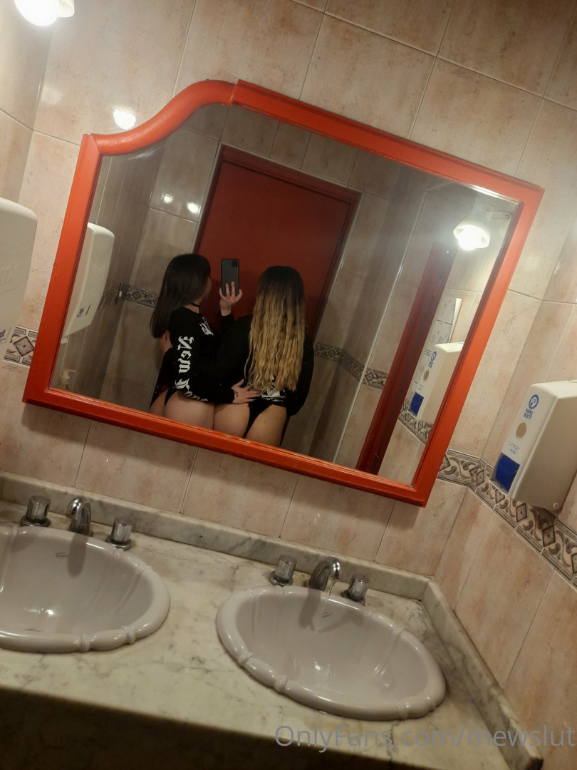 Photo by mewslut published on May 21,2023 10:09:11 - BestThots