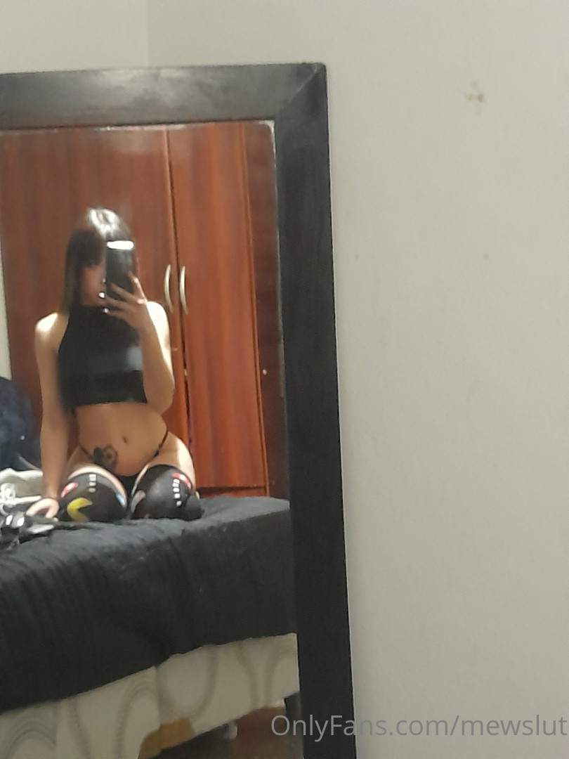 Photo by mewslut published on May 21,2023 10:09:55 - BestThots