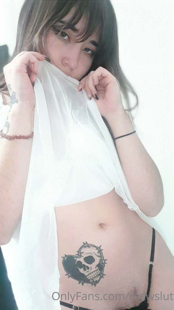 Photo by mewslut published on May 21,2023 10:10:45 - BestThots