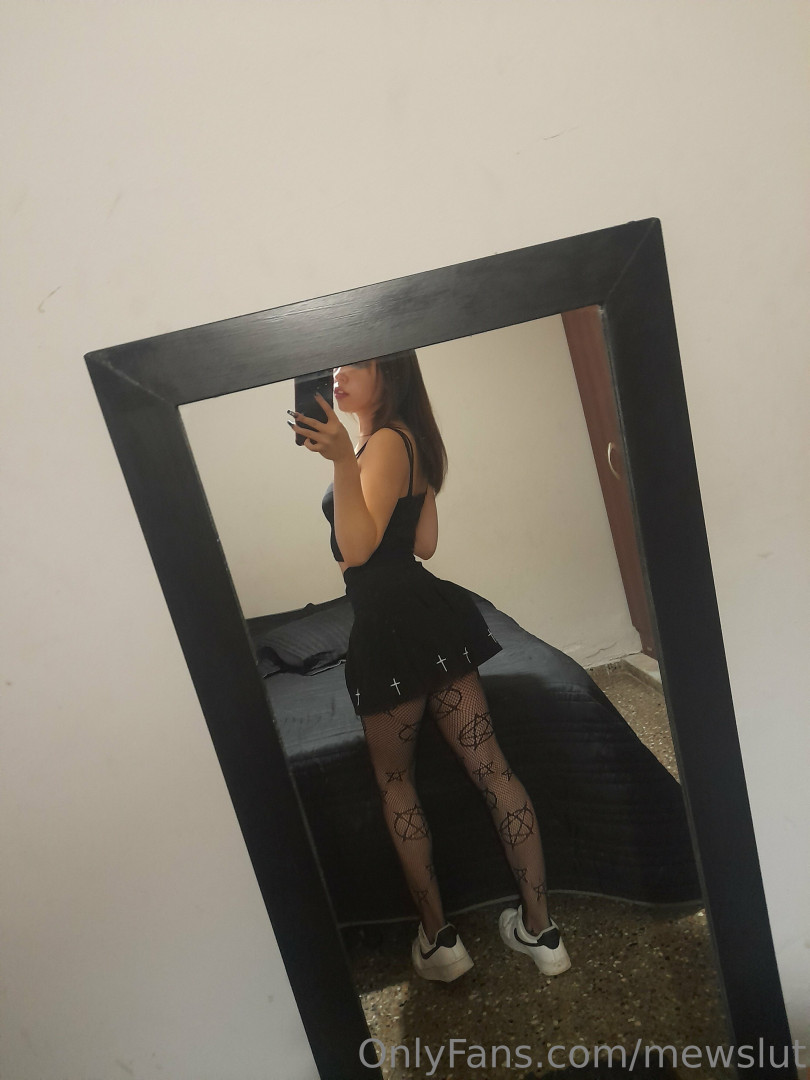 Photo by mewslut published on May 21,2023 10:10:56 - BestThots