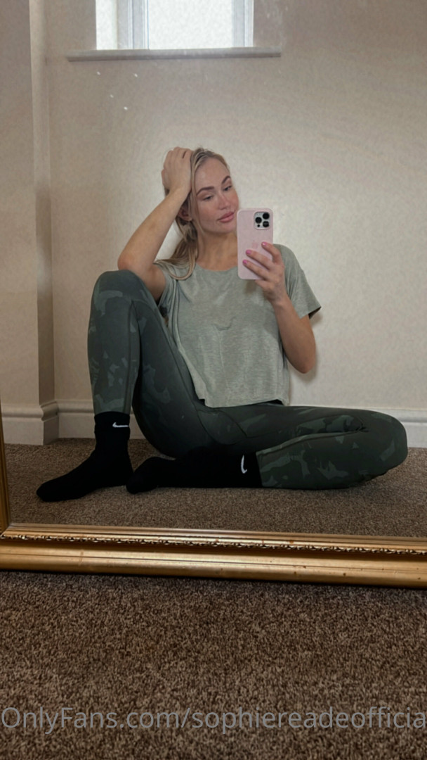 Photo by sophiereadeofficial published on May 17,2023 18:28:39 - BestThots