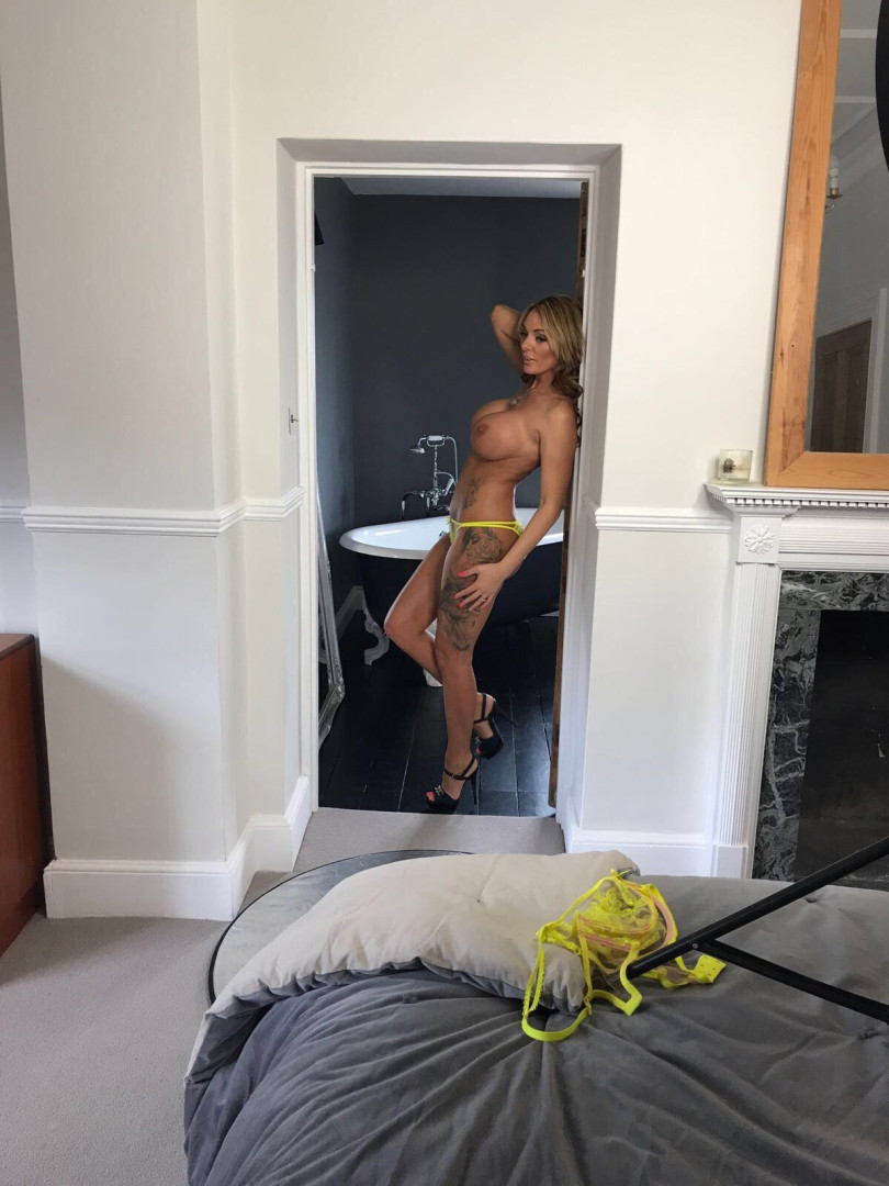 Photo by staceysaranxxx published on October 16,2023 06:29:20 - BestThots