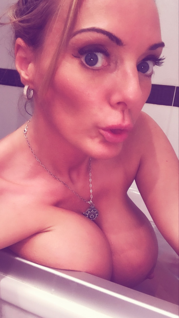 Photo by staceysaranxxx published on October 16,2023 07:23:51 - BestThots