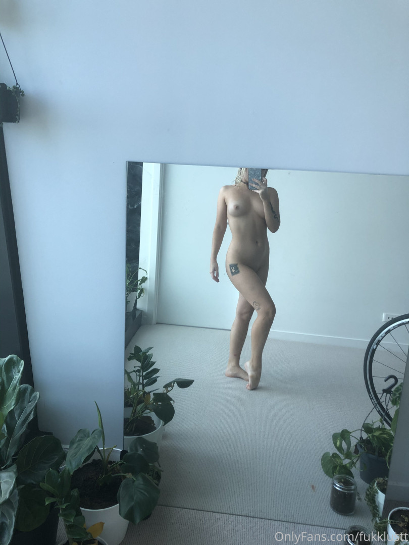 Photo by fukklustt published on October 16,2023 19:01:59 - BestThots