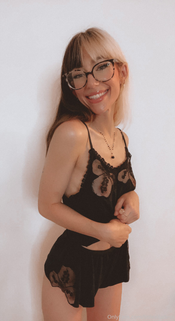 Photo by littleelladevil published on July 8,2023 05:37:05 - BestThots