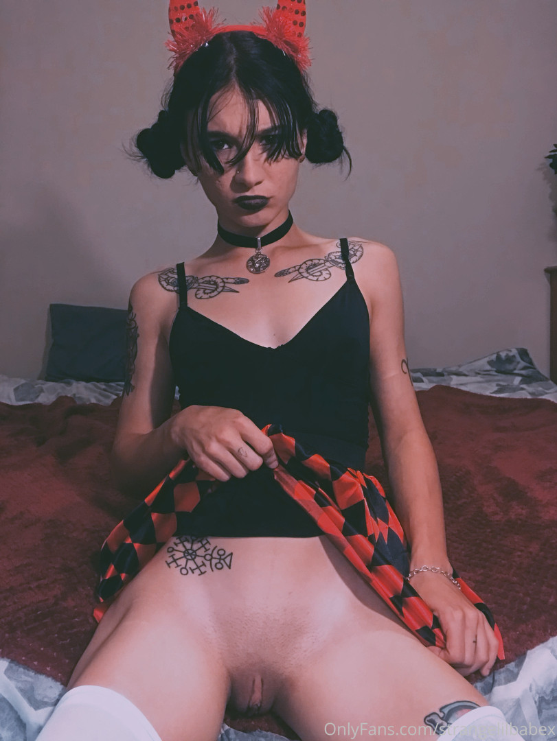 Photo by strangelilbabex published on October 12,2023 10:52:35 - BestThots