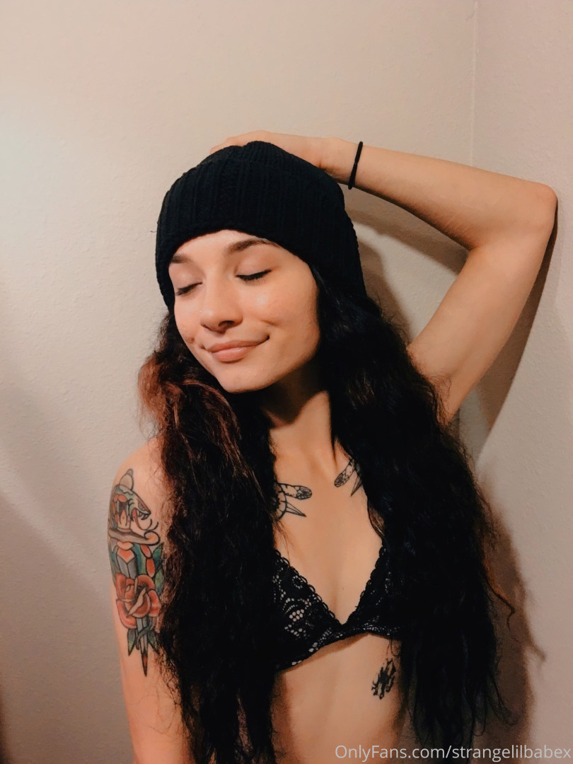 Photo by strangelilbabex published on October 12,2023 11:01:51 - BestThots