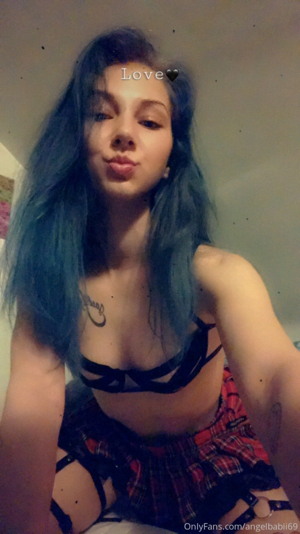 Photo by angeltoxic69 published on October 16,2023 12:55:41 - BestThots