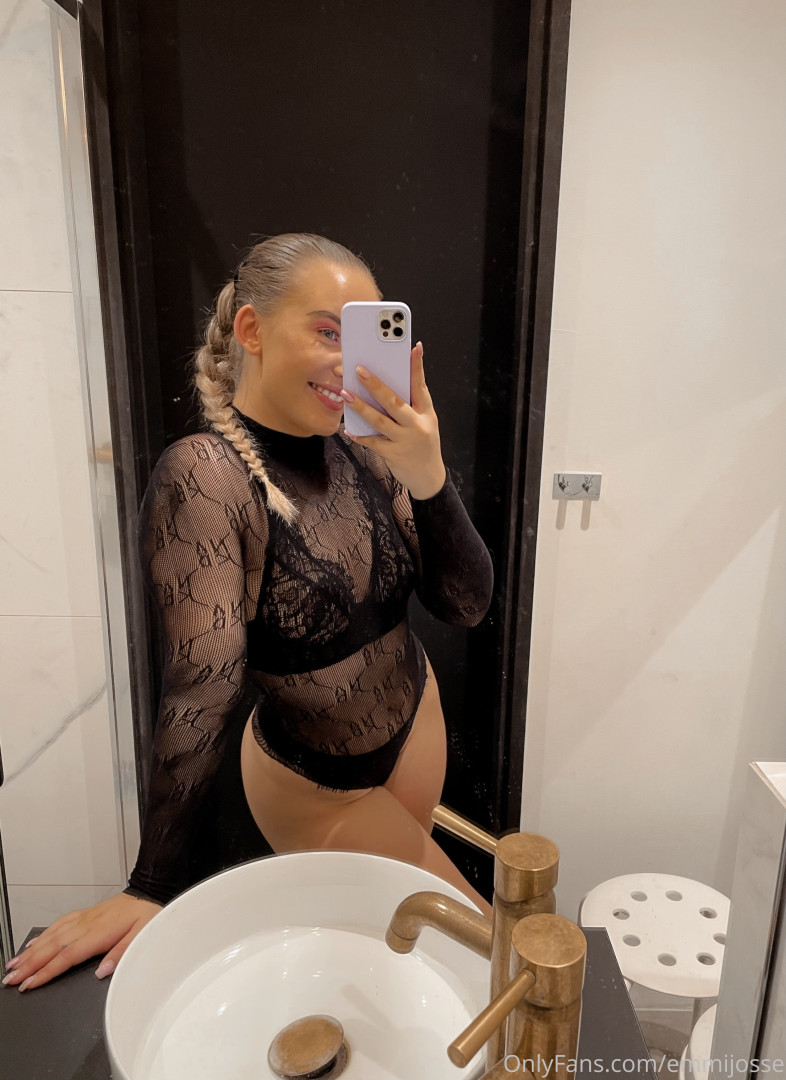 Photo by emmijosse published on October 12,2023 18:39:24 - BestThots