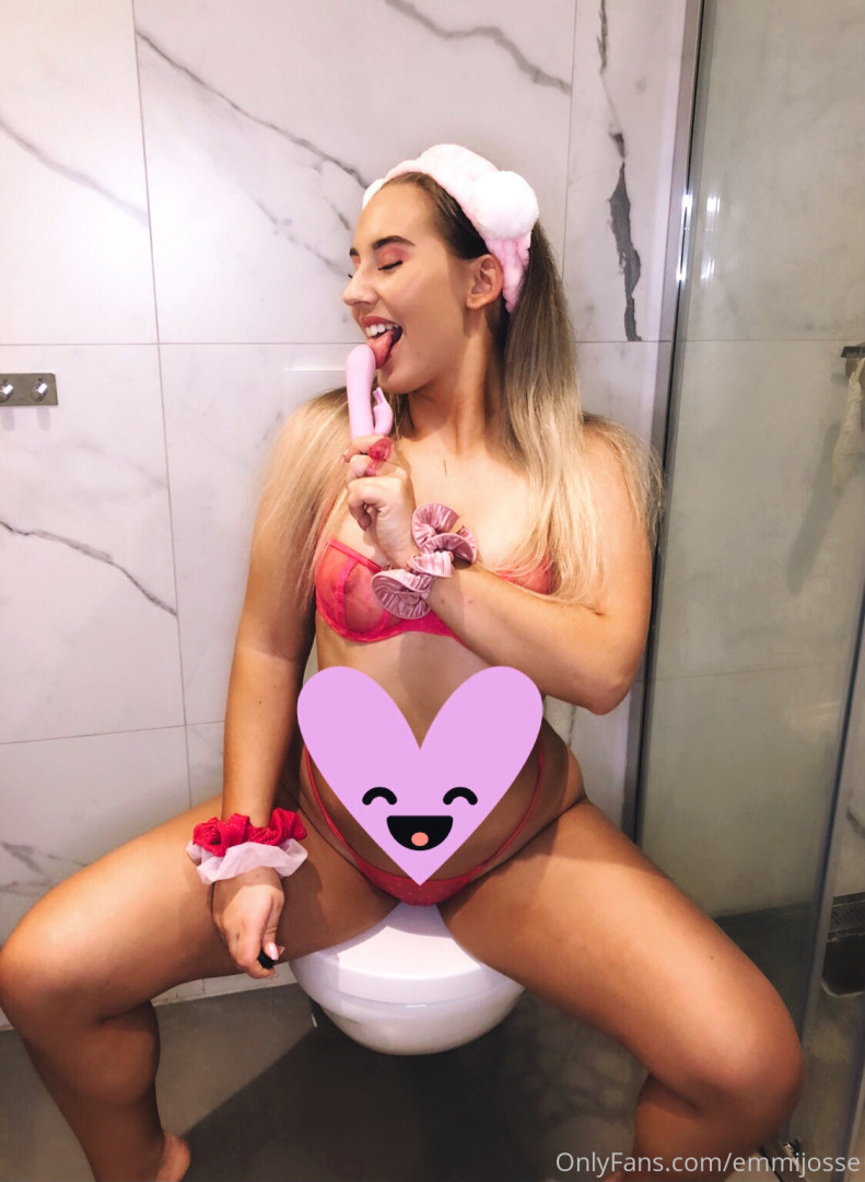 Photo by emmijosse published on October 12,2023 18:48:11 - BestThots