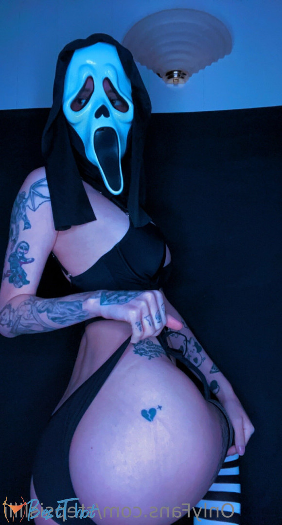 stepsislilli #9415293