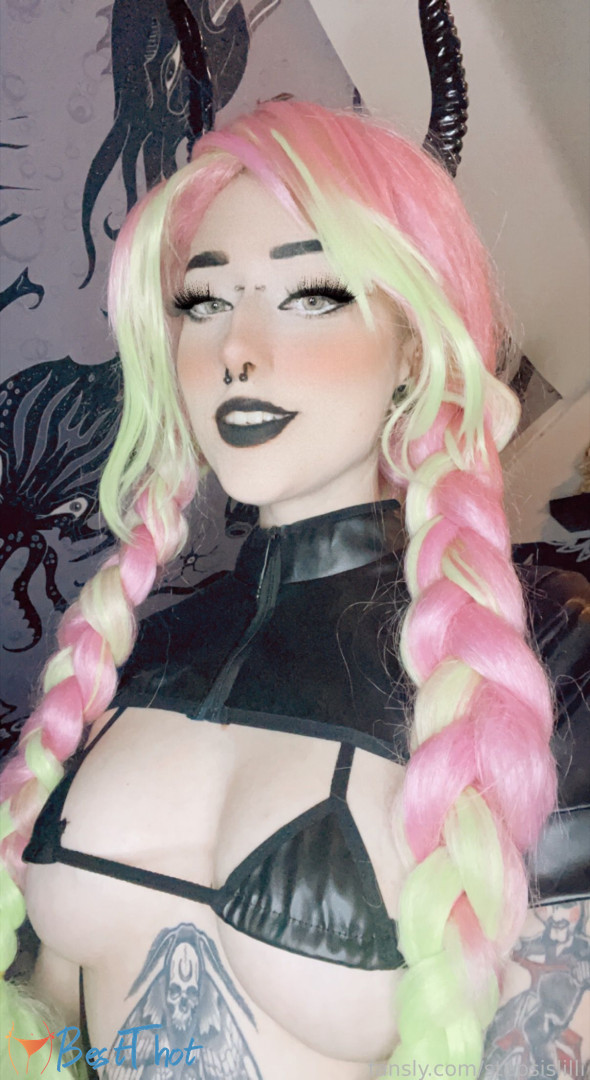 stepsislilli #9792084