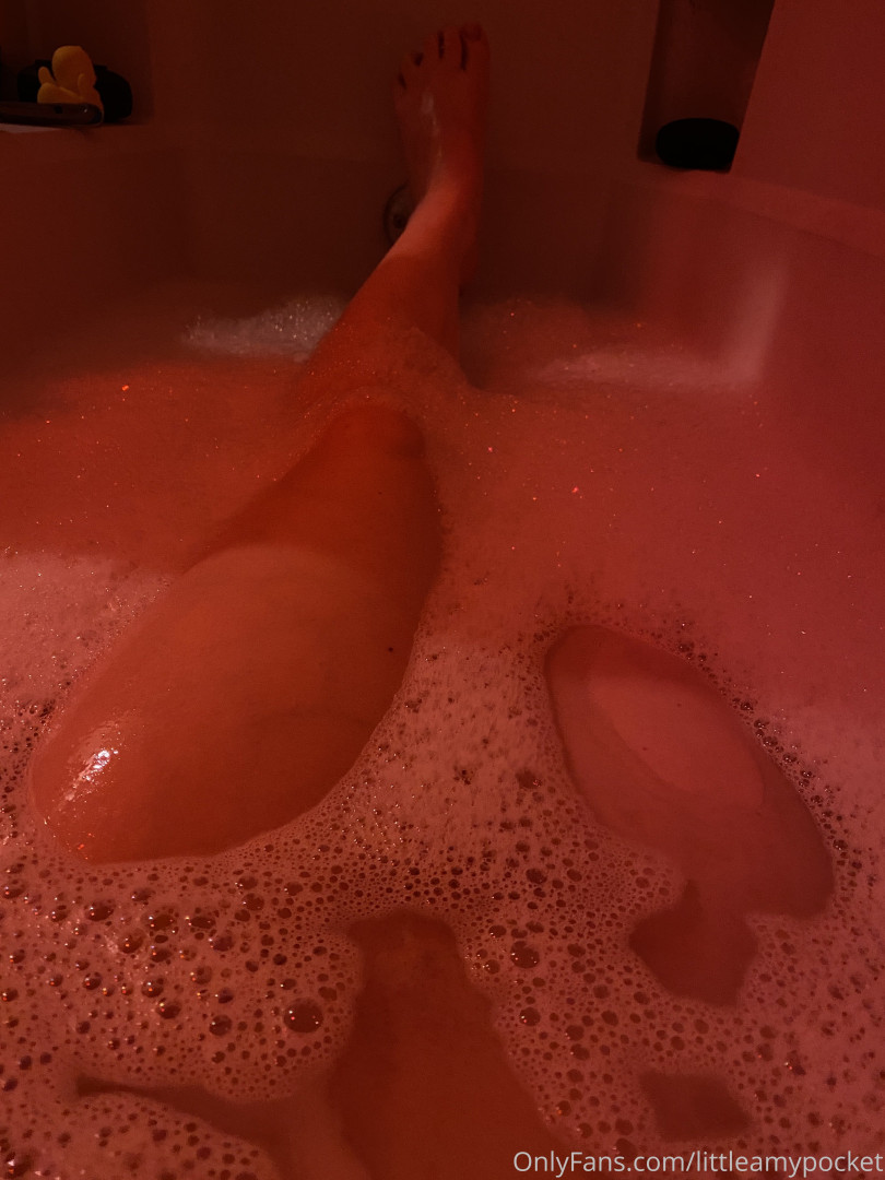 Photo by littleamypocket published on October 16,2023 01:25:55 - BestThots