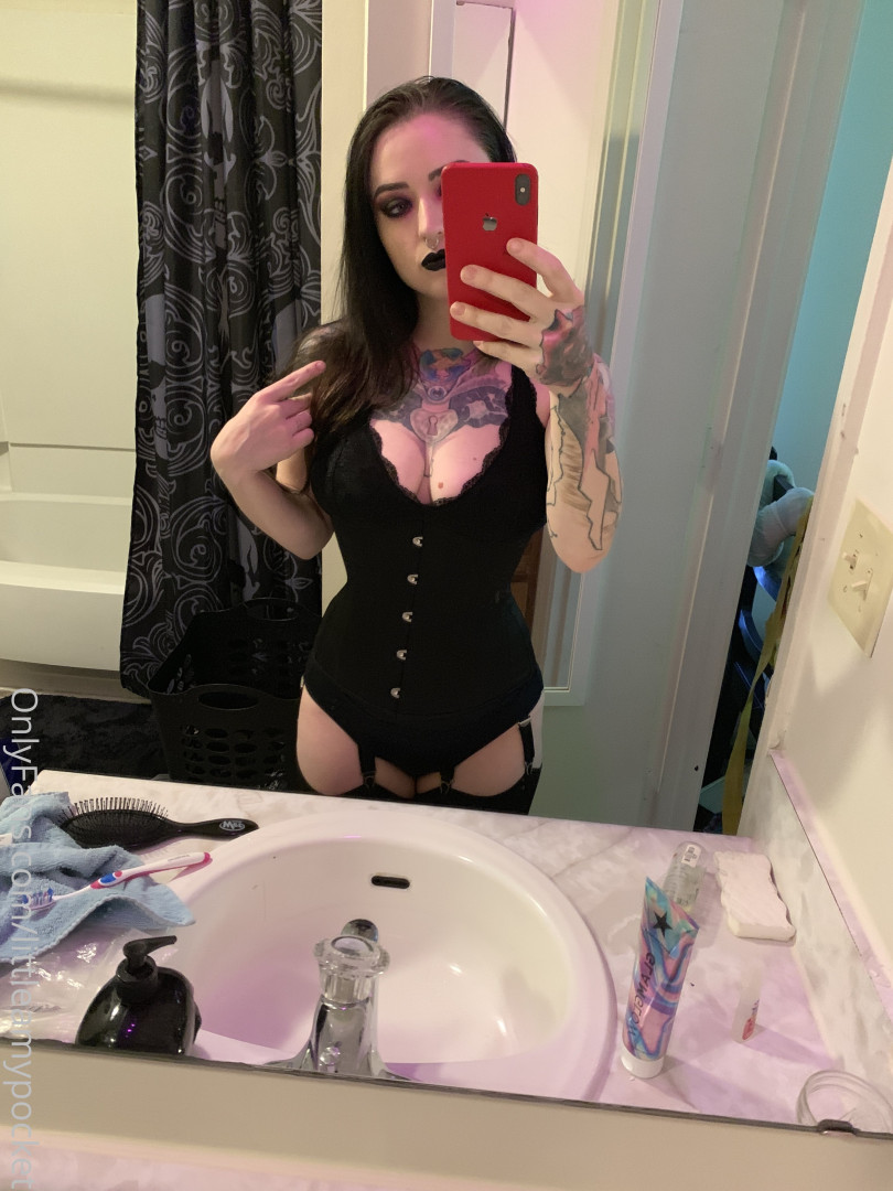 Photo by littleamypocket published on October 16,2023 02:46:27 - BestThots