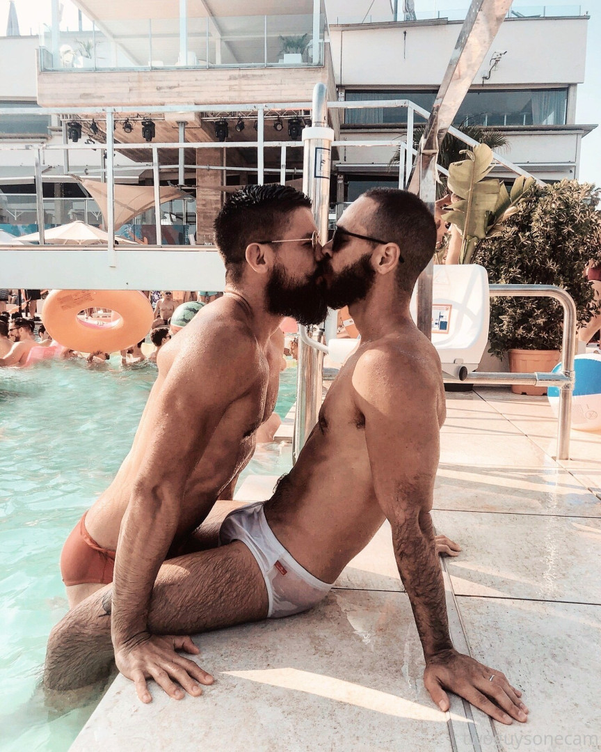 Photo by twoguysonecam published on June 1,2023 02:09:38 - BestThots