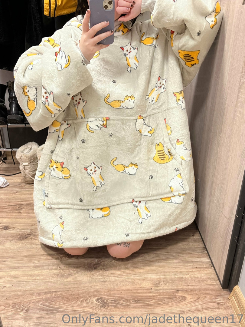 Photo by jadethequeen17 published on May 25,2023 04:45:01 - BestThots