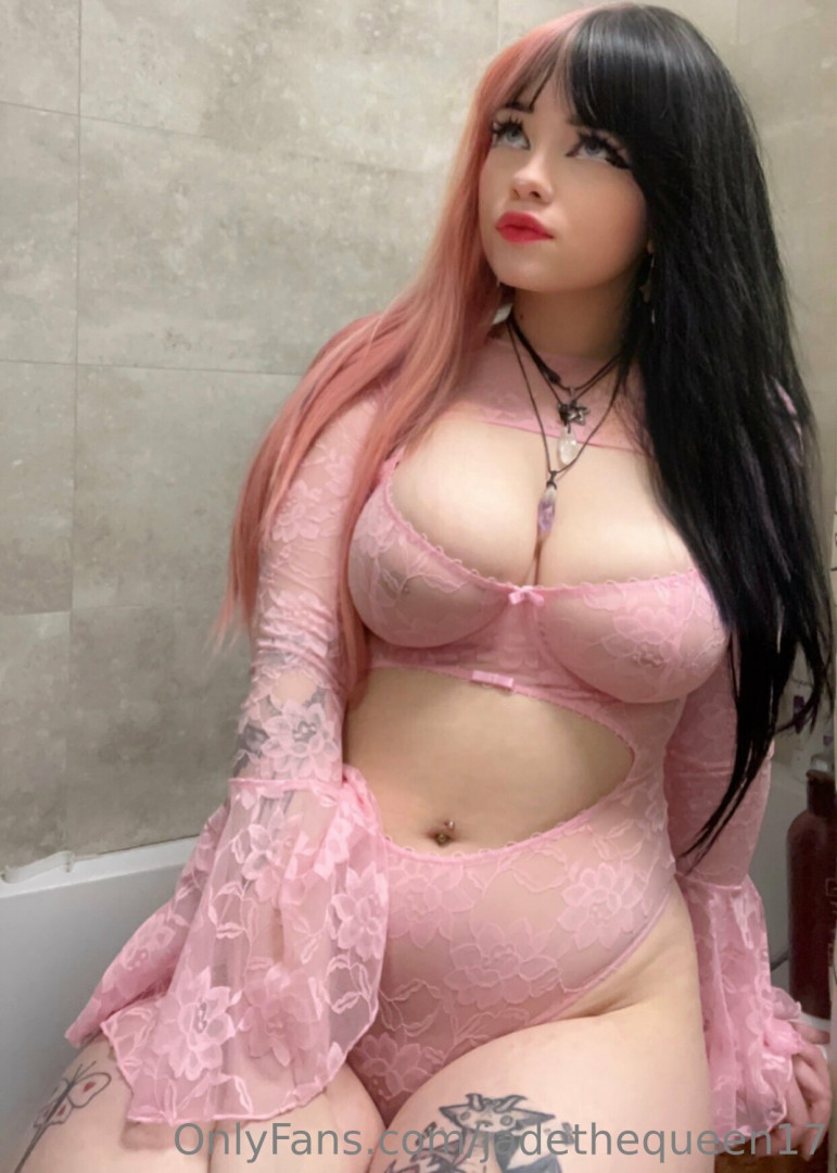 Photo by jadethequeen17 published on May 25,2023 04:48:38 - BestThots