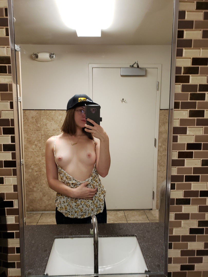 Photo by lindseylove published on October 16,2023 18:20:09 - BestThots