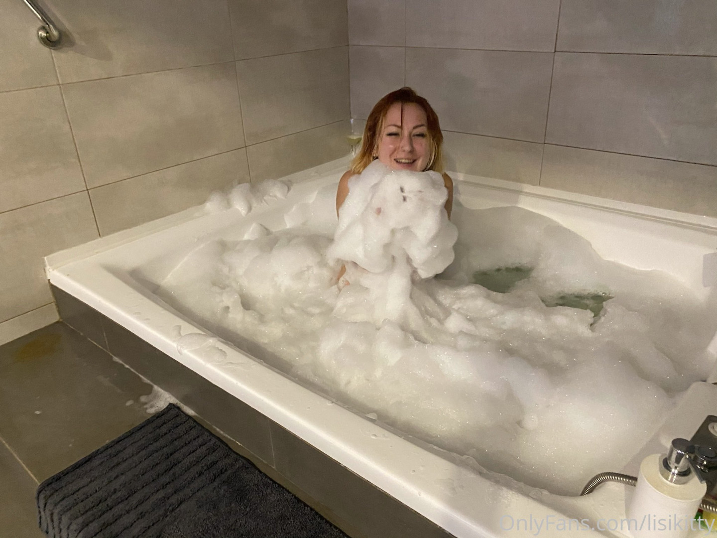 Photo by lisikitty published on October 12,2023 16:14:34 - BestThots