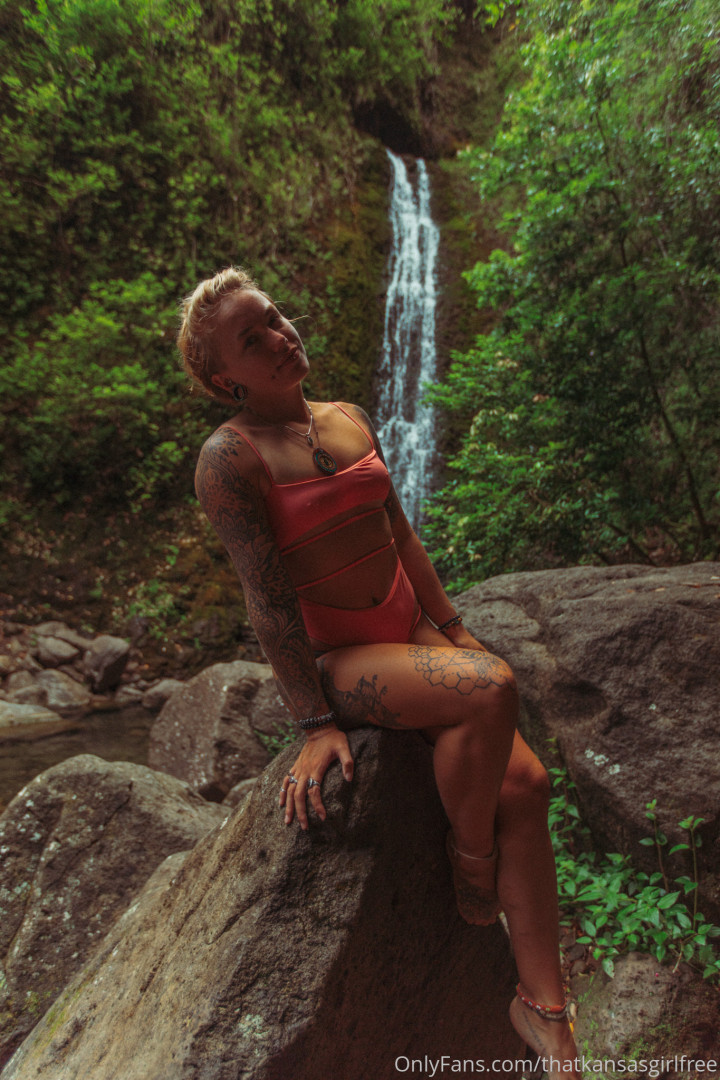 Photo by thatkansasgirlfree published on June 4,2023 12:58:16 - BestThots