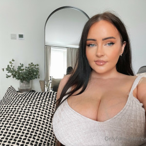 evelynwhite #6123056