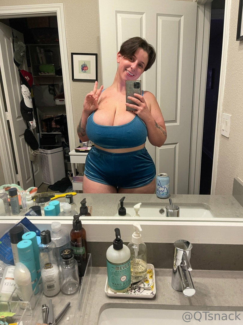 Photo by qtsnack published on July 5,2023 05:03:36 - BestThots