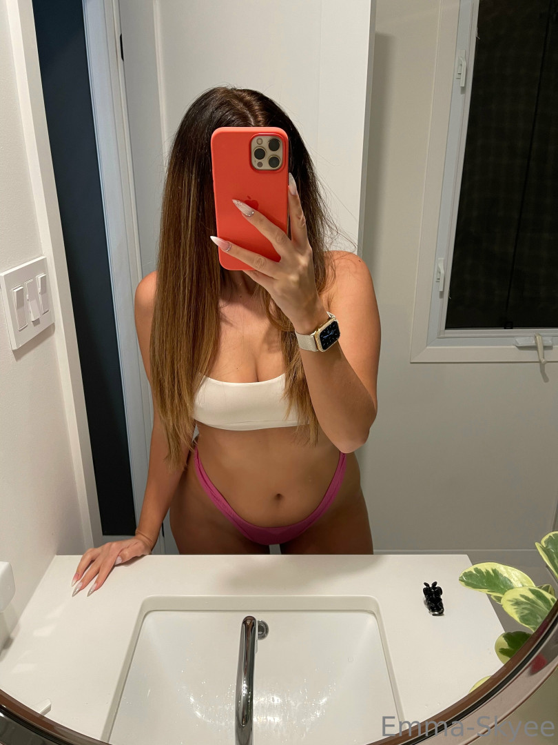 Photo by emma-skyeefree published on May 27,2023 16:58:56 - BestThots