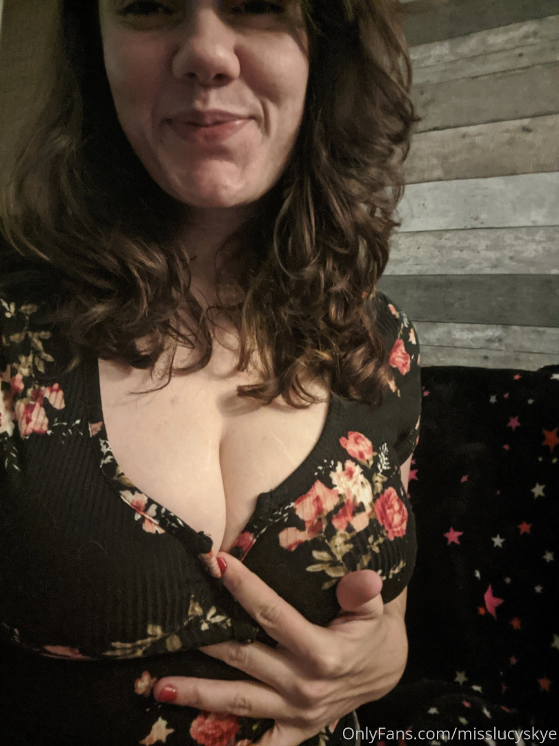 Photo by misslucyskye published on October 13,2023 07:52:22 - BestThots